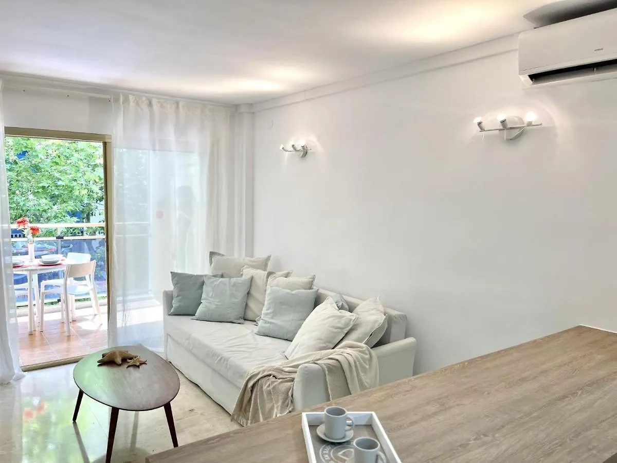 Apartbeach Michelangelo De Luxe Climatizado Y Junto Playa 08 Salou 0*,  Spain