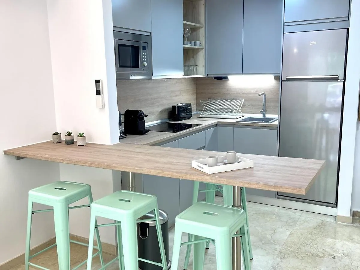 Apartbeach Michelangelo De Luxe Climatizado Y Junto Playa 08 Salou 0*,  Spain