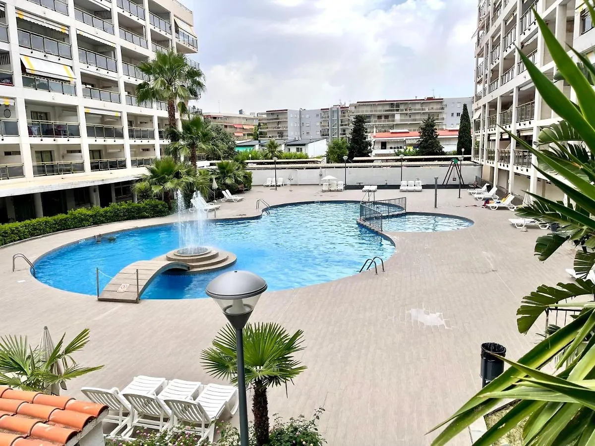 Apartbeach Michelangelo De Luxe Climatizado Y Junto Playa 08 Salou 0*,  Spain